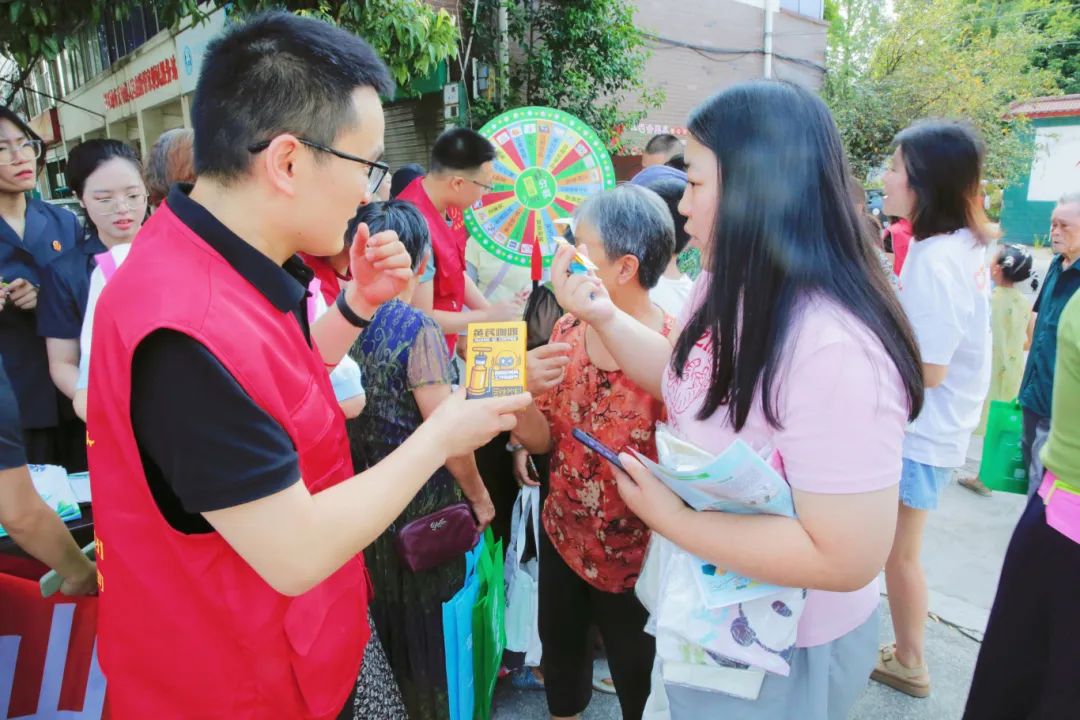 米兰官方网站开展“绿水青山就是金山银山”主题公益活动